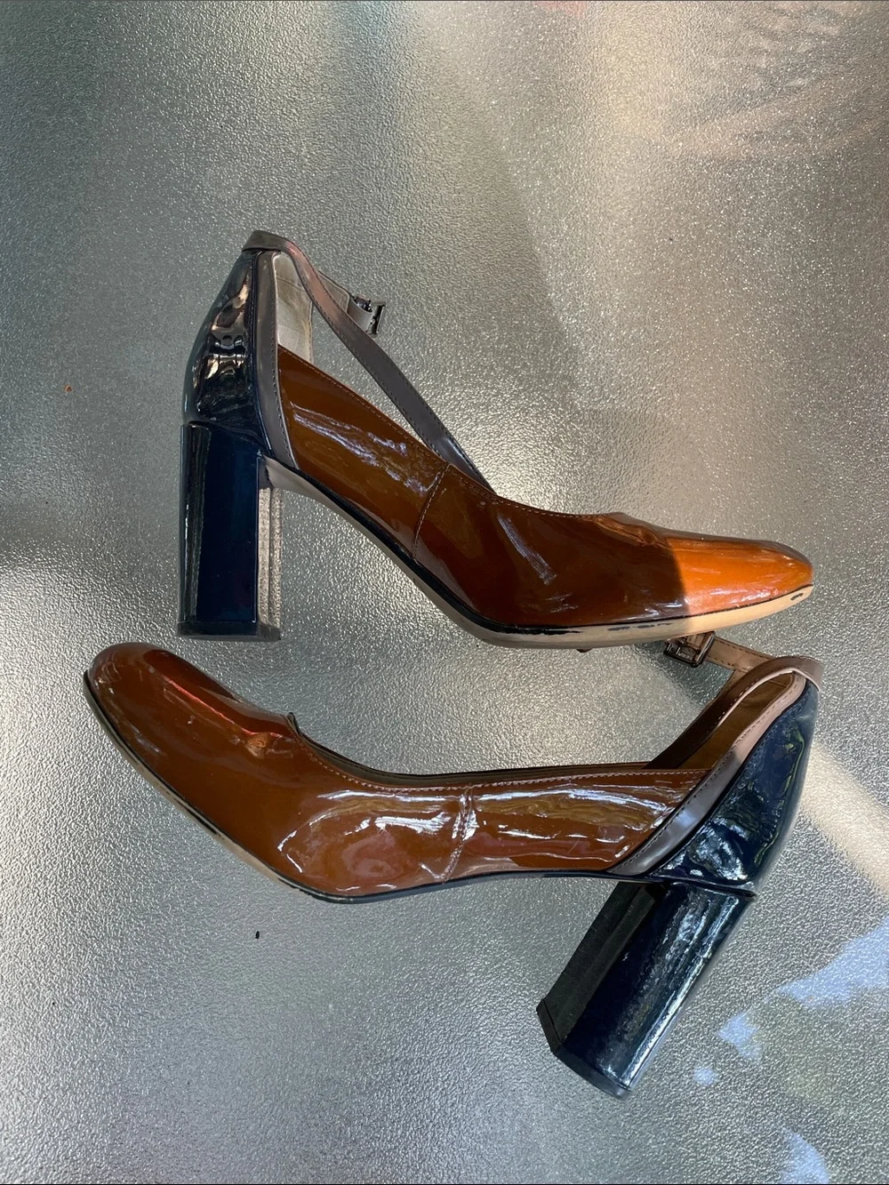 Clarks three toned shoes with straps size 7 1/2